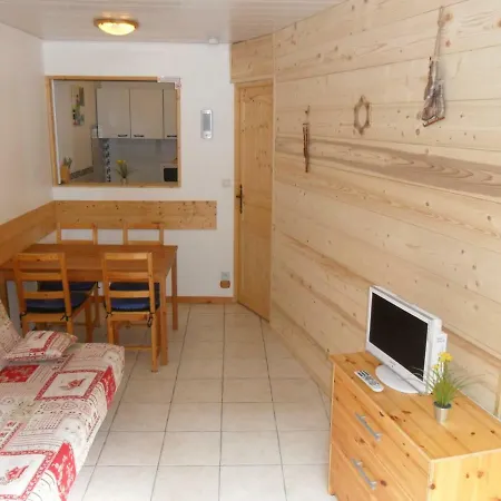 Apartment 2 Pieces+terrasse Centre *