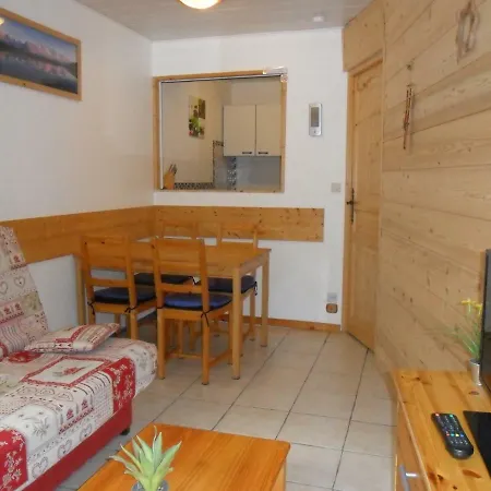 2 Pieces+terrasse Centre Apartment *